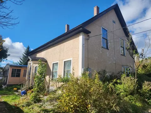 17 Ellingwood Rd, West Paris, ME 04289