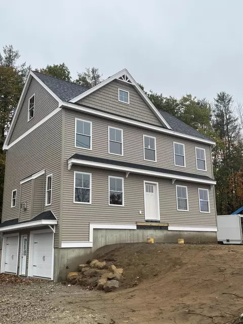 1 Old Pine Hill Rd S # A, Berwick, ME 03901