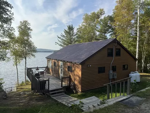 415 Deep Cove Rd, Millinocket, ME 04462