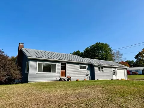 44 Pooler Ave, Skowhegan, ME 04976
