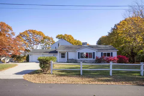 32 Morison Ave, Wells, ME 04090