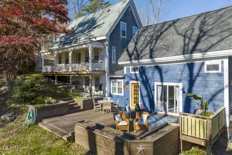 122 River Rd, Newcastle, ME 04553