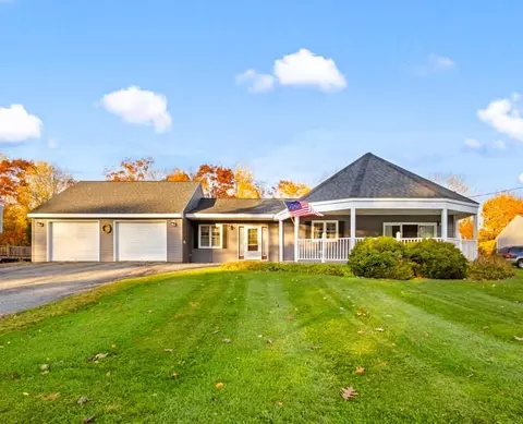 14 Court St, Winslow, ME 04901