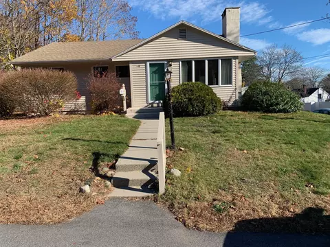3 Longview Ter, Kennebunk, ME 04043