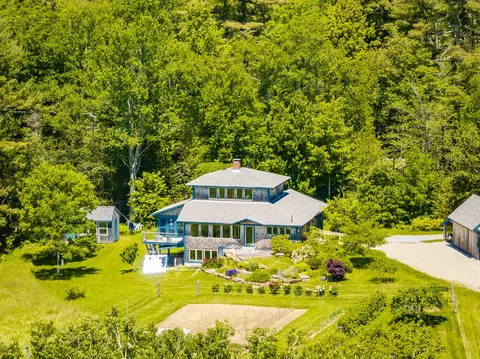 90 Salamander Rd, Lincolnville, ME 04849