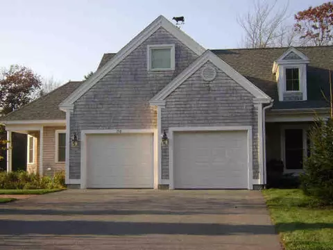 15 Grove St # B, Kennebunkport, ME 04046