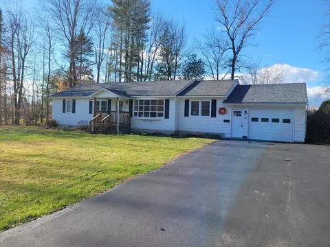 38 Frankwood Dr, Winslow, ME 04901
