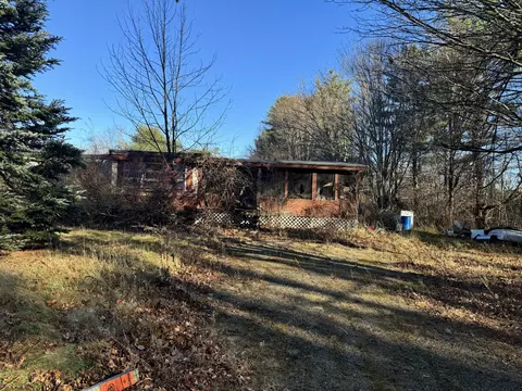 237 Cemetery Rd, Buxton, ME 04093