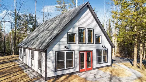 1589 Pond Rd, Mount Vernon, ME 04352