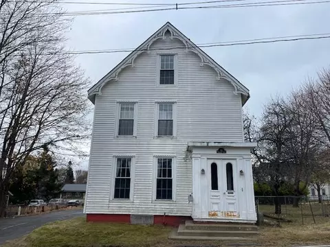 52 Washington St, Eastport, ME 04631