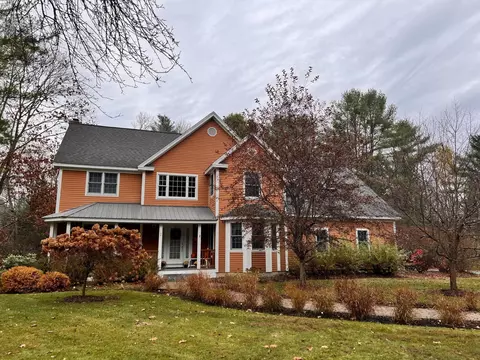 2 North Trl, Brunswick, ME 04011