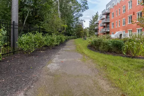 75 Mcauley Way #206, Portland, ME 04103