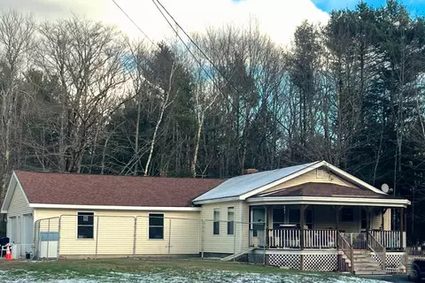 71 Bragdon Rd, Freeport, ME 04032