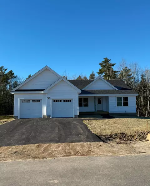 14 Amari Ct, Saco, ME 04072
