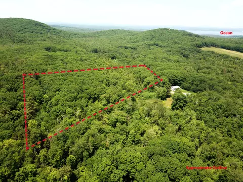 223 Priest Rd, Northport, ME 04849