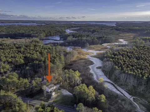 705 River Rd, Bowdoinham, ME 04008