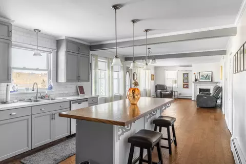 17 Treats Falls Dr, Brewer, ME 04412