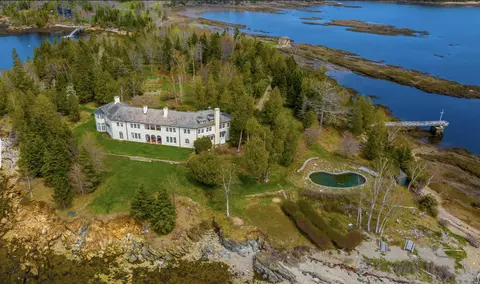 399 Hermits Point Rd, Islesboro, ME 04848