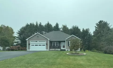 45 Fieldstone Dr, Augusta, ME 04330