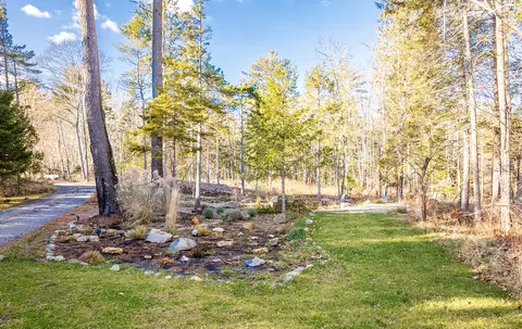 1227 Timbercliffe Dr # -1, Camden, ME 04843