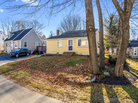 13 Columbus Ave, South Portland, ME 04106
