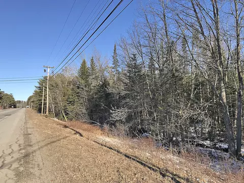 lot Apt Us Route One, Newcastle, ME 04553