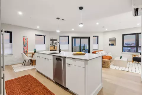 75 Chestnut St #607, Portland, ME 04101