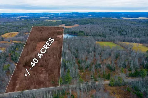 216 Steele Rd, Auburn, ME 04210