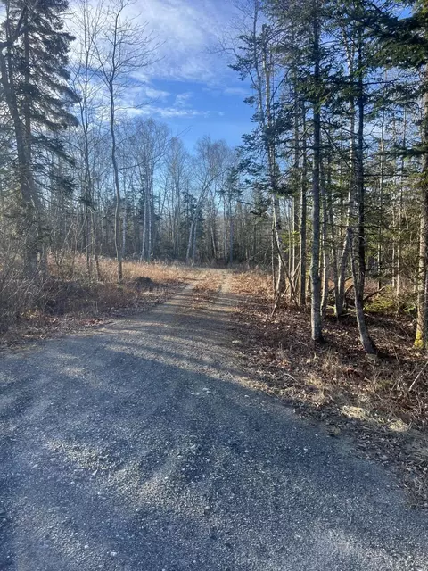52 Ledge Rd, South Thomaston, ME 04858