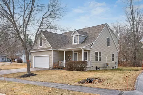 30 Samantha Dr #9D, Gorham, ME 04038