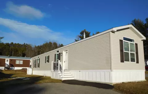 1048 Sabattus St #12, Lewiston, ME 04240