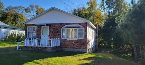 43 Pooler Ave, Skowhegan, ME 04976