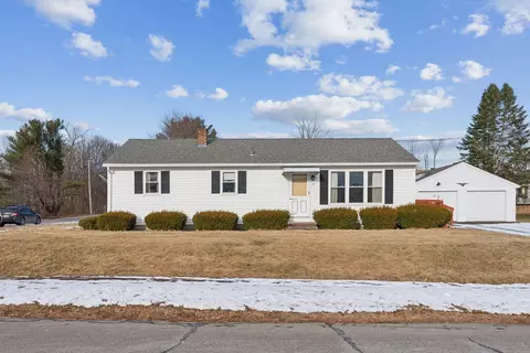 31 Cummings Ave, Augusta, ME 04330