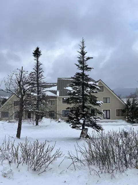 6002 Penobscot Cir #2, Carrabassett Valley, ME 04947