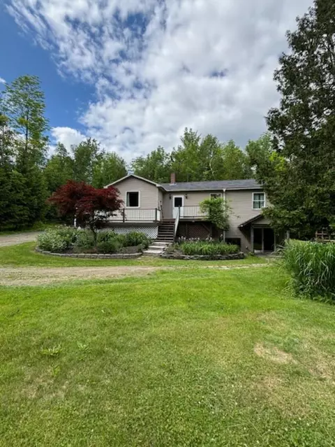 144 Crowell Rd, Unity, ME 04988