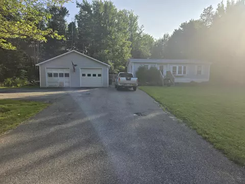 61 Ficketts Point Rd, Milbridge, ME 04658