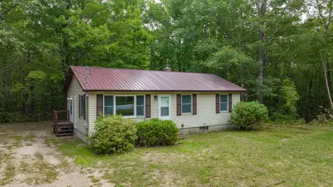 943 Richville Rd, Standish, ME 04084