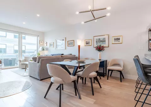 383 Commercial St #404, Portland, ME 04101