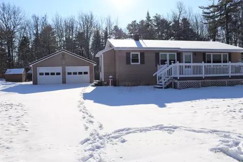 215 Main Road Rd, Eddington, ME 04428