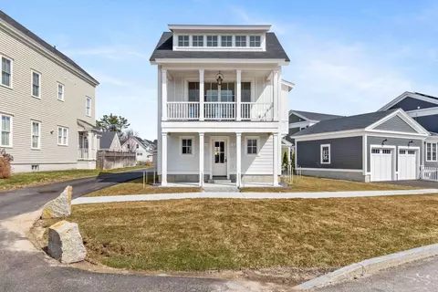 10 Traditional St, Scarborough, ME 04074