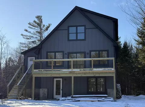 28 Thayer Way, Bethel, ME 04217