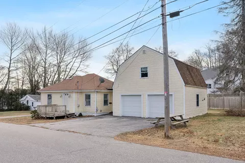31 Foote St, Old Orchard Beach, ME 04064