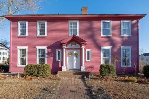 119 School St, Bucksport, ME 04416