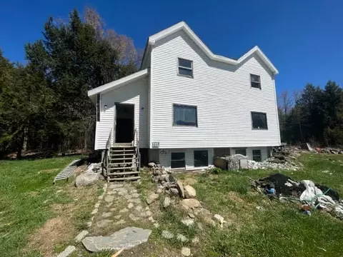 98 White Schoolhouse Rd, Corinth, ME 04427