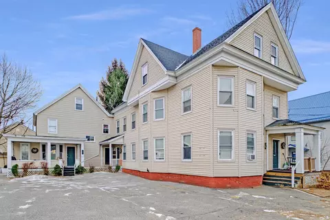 8 Arch Ave, Lewiston, ME 04240