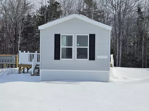 6 Goose Neck Rd, Hancock, ME 04640