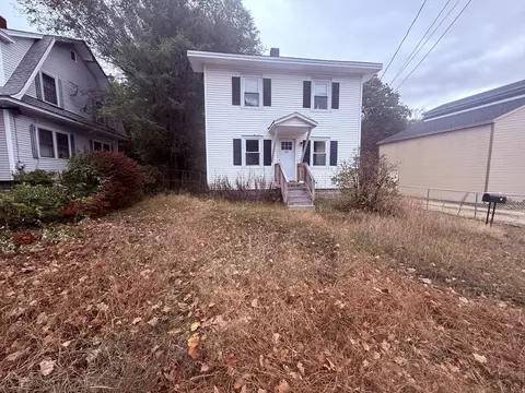 49 Nichol St, Paris, ME 04281