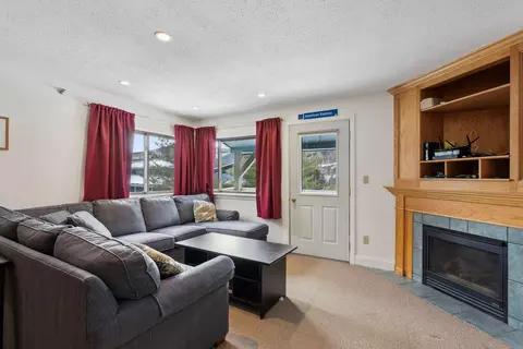 10 Brookside Dr #1B408, Newry, ME 04261