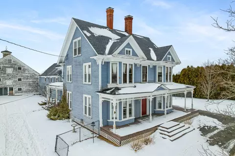 469 Main St, Corinth, ME 04427