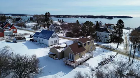 51 W Main St, Jonesport, ME 04649